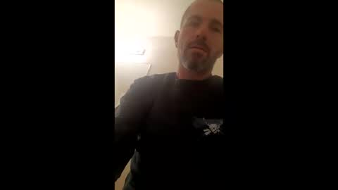 jaydog772324 online show from April 26, 2026, 4:04 pm