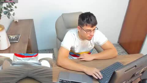 Snapshot of jaygrip chatting on January 15, 2026, 12:21 pm Jay online show from January 15, 2026, 12:21 pm