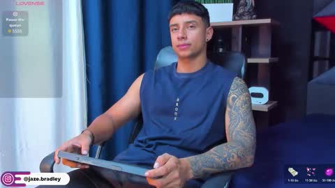 jaze_bradley online show from October 29, 2025, 11:23 am