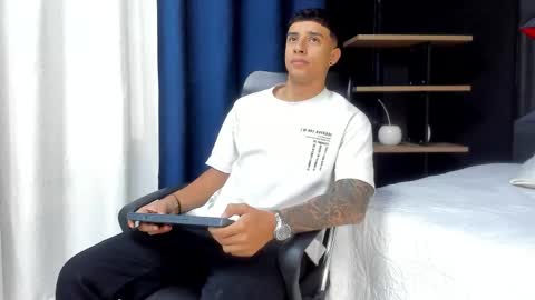 jaze_bradley online show from January 19, 2026, 11:25 am