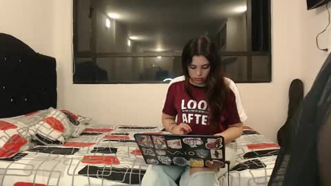 Jazmin and Scarlett online show from February 12, 2025, 5:26 am