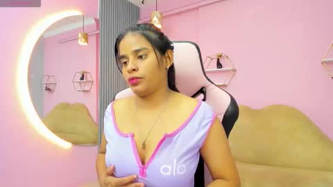 jazmin  online show from October 11, 2025, 10:47 am