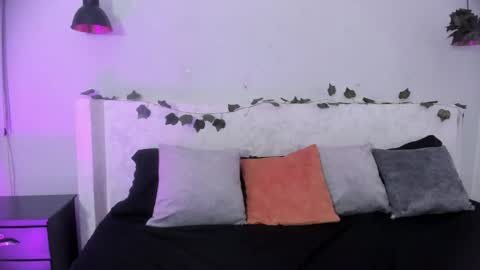 Jazmin online show from March 8, 2026, 2:04 am