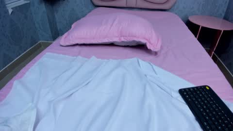 Snapshot of jazmin_goddes chatting on December 18, 2024, 2:10 am JAZMIN online show from December 18, 2024, 2:10 am