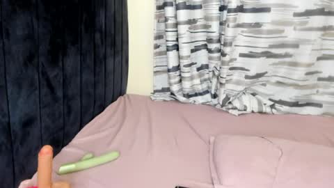 Snapshot of jazmin_jade chatting on April 12, 2026, 3:11 am jazmin_jade online show from April 12, 2026, 3:11 am