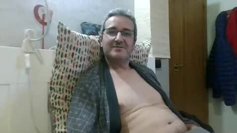 Snapshot of jbacardi chatting on May 8, 2026, 5:40 pm Jorge online show from May 8, 2026, 5:40 pm