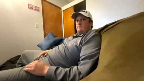 jbboy82 online show from November 10, 2025, 4:06 pm