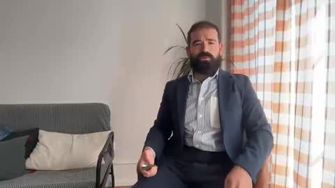 jbearbearbear online show from September 11, 2025, 10:48 am