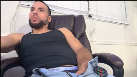 JcMax305 online show from January 31, 2026, 7:11 pm