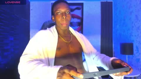 jd thebaby online show from March 5, 2025, 12:33 pm