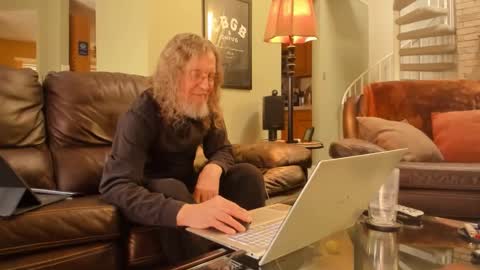 Snapshot of jdineuless chatting on February 1, 2025, 9:19 pm JDinEuless online show from February 1, 2025, 9:19 pm