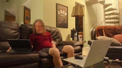 Snapshot of jdineuless chatting on February 8, 2025, 7:59 pm JDinEuless online show from February 8, 2025, 7:59 pm