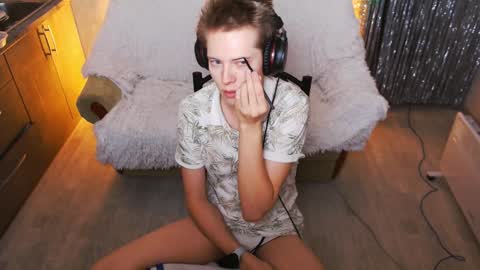 Angel online show from January 27, 2025, 3:04 am