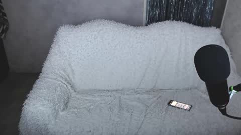 Angel online show from November 10, 2025, 4:55 am