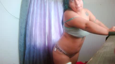 jean1pouk online show from September 24, 2025, 2:42 pm