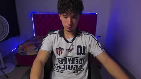 jean_burns online show from February 15, 2026, 8:05 pm