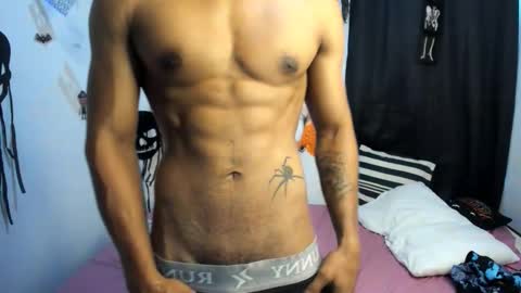 jeanfran_ferrer online show from October 25, 2025, 1:51 pm