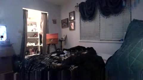 Snapshot of jeaniereed123 chatting on April 26, 2026, 5:49 am Selene Poker Goddess online show from April 26, 2026, 5:49 am