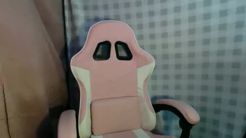 jeanny_babe online show from May 25, 2026, 2:23 pm