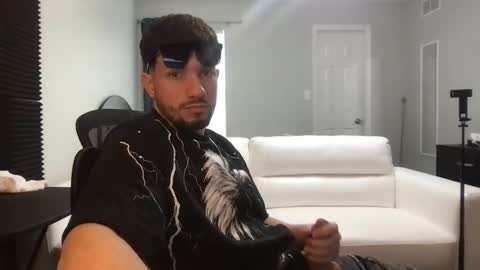 jeanwhitebianco online show from January 11, 2026, 8:47 pm