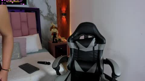 Jeen Taylor online show from October 4, 2025, 8:40 pm