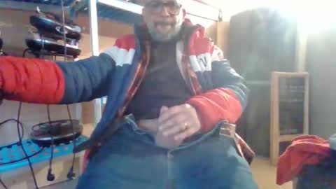 Snapshot of jeepy383838 chatting on February 15, 2026, 8:13 am jeepy383838 online show from February 15, 2026, 8:13 am