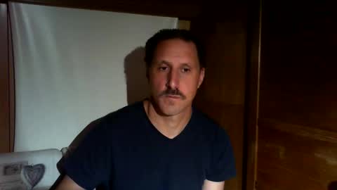 Snapshot of jef74700 chatting on June 4, 2026, 5:35 am Jrme online show from June 4, 2026, 5:35 am
