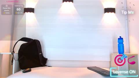 jeic 18 online show from October 3, 2025, 11:40 am