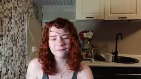 Snapshot of jelly_cherry chatting on July 21, 2026, 9:39 pm Emily online show from July 21, 2026, 9:39 pm