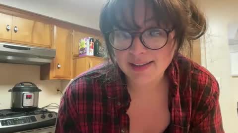 Snapshot of jellybeanin chatting on February 25, 2025, 8:03 am Jelli online show from February 25, 2025, 8:03 am