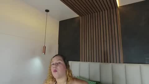 Jena  online show from February 10, 2026, 2:48 am