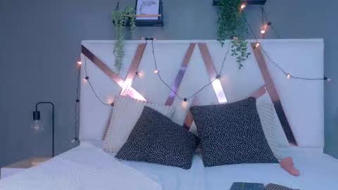 Jena  online show from February 21, 2026, 3:07 am