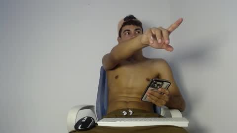 Snapshot of jenfrysuarez chatting on February 25, 2026, 10:30 pm jenfrysuarez online show from February 25, 2026, 10:30 pm