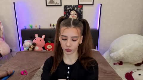 Dolly online show from October 5, 2025, 1:31 pm