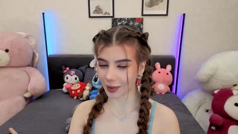 Dolly online show from November 16, 2025, 1:17 pm