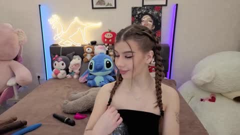 Snapshot of jenie_fire chatting on January 11, 2026, 1:27 pm Dolly online show from January 11, 2026, 1:27 pm