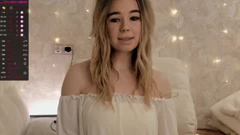 EvaSileZ online show from October 22, 2025, 5:08 am