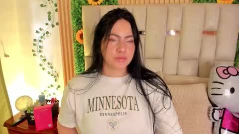 jeniferpowell_nm online show from October 8, 2025, 7:55 pm