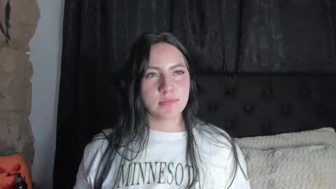 jeniferpowell_nm online show from October 27, 2025, 8:57 pm