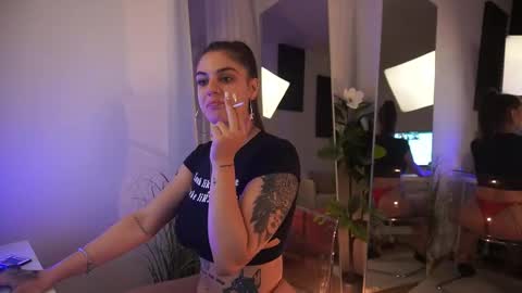 Snapshot of jeniffer_foxx chatting on October 5, 2025, 4:00 am jeniffer_foxx online show from October 5, 2025, 4:00 am