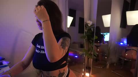 Snapshot of jeniffer_foxx chatting on October 9, 2025, 4:32 am jeniffer_foxx online show from October 9, 2025, 4:32 am