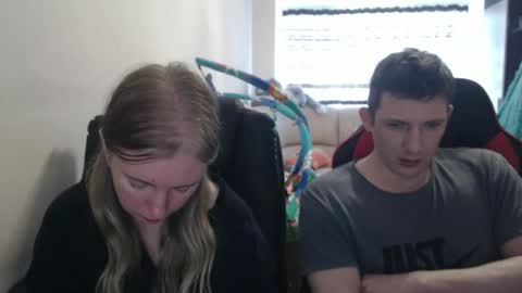 JenisAndPeter online show from September 19, 2025, 7:32 am