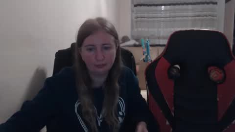 JenisAndPeter online show from December 2, 2025, 7:09 pm