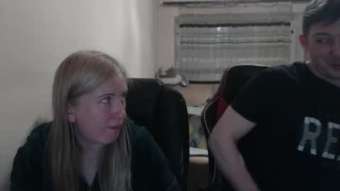 Snapshot of jenisandpeter chatting on April 24, 2026, 6:21 pm JenisAndPeter online show from April 24, 2026, 6:21 pm