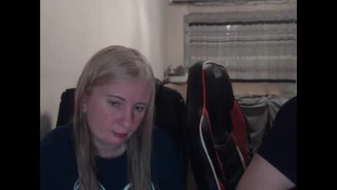 Snapshot of jenisandpeter chatting on April 29, 2026, 5:41 pm JenisAndPeter online show from April 29, 2026, 5:41 pm
