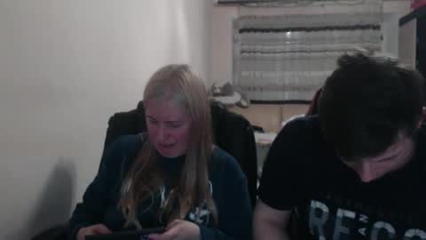 Snapshot of jenisandpeter chatting on April 30, 2026, 6:47 pm JenisAndPeter online show from April 30, 2026, 6:47 pm