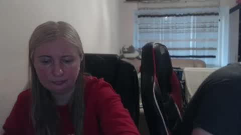 Snapshot of jenisandpeter chatting on May 7, 2026, 5:18 pm JenisAndPeter online show from May 7, 2026, 5:18 pm