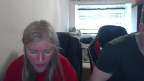 Snapshot of jenisandpeter chatting on May 10, 2026, 7:24 am JenisAndPeter online show from May 10, 2026, 7:24 am