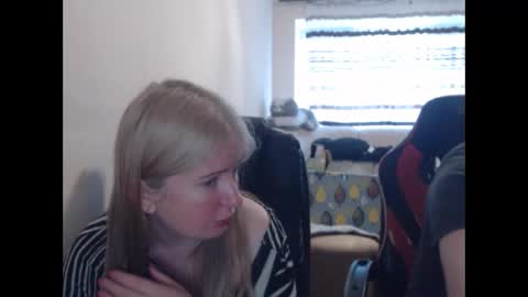 Snapshot of jenisandpeter chatting on May 11, 2026, 7:47 am JenisAndPeter online show from May 11, 2026, 7:47 am