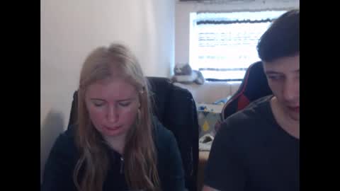 Snapshot of jenisandpeter chatting on May 15, 2026, 7:48 am JenisAndPeter online show from May 15, 2026, 7:48 am
